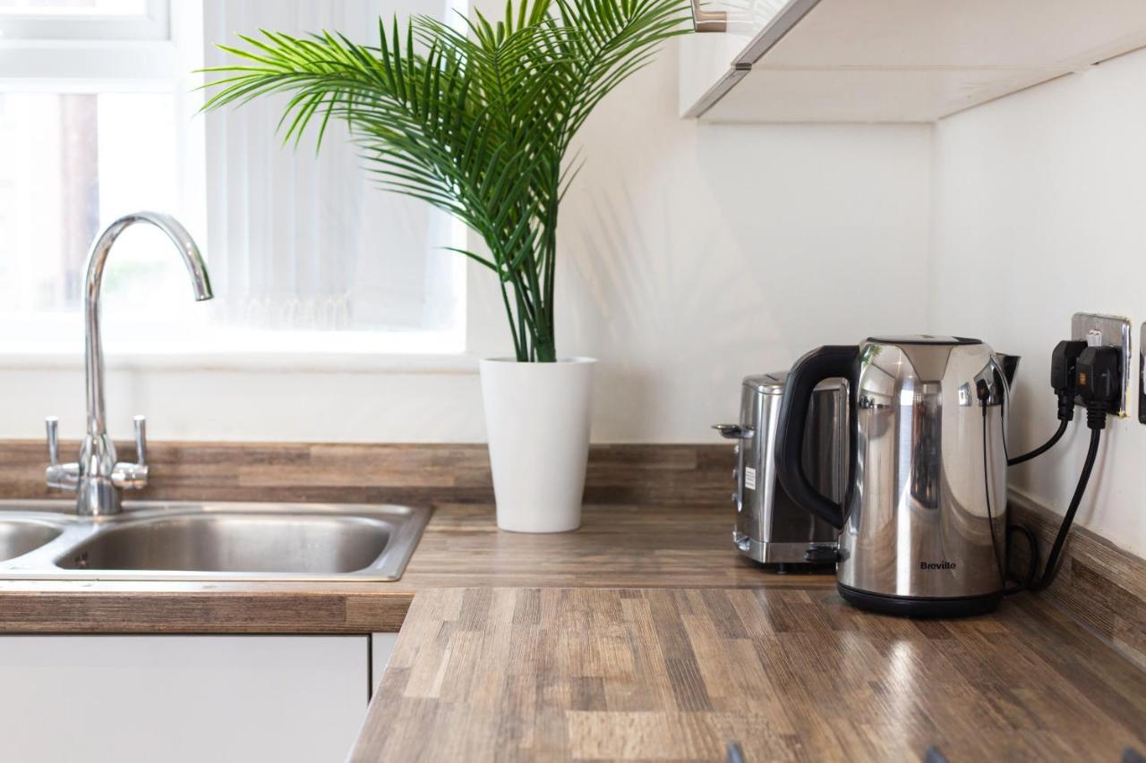 Cozy Townhouse In The Heart Of Greater Manchester Βίλα Εξωτερικό φωτογραφία